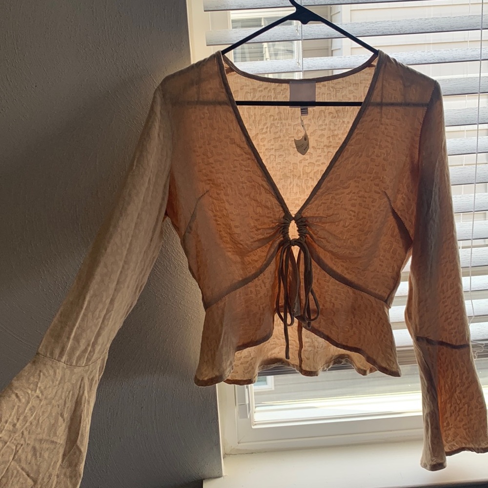Skylar + Madison Tan cheetah print top - Picture 2 of 6